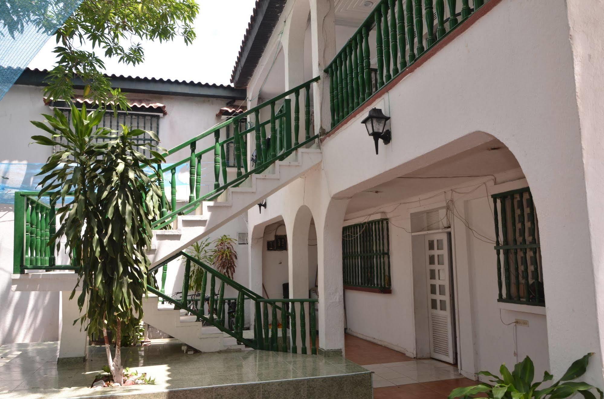 Hotel Vargas Airport Cartagena  Exterior foto