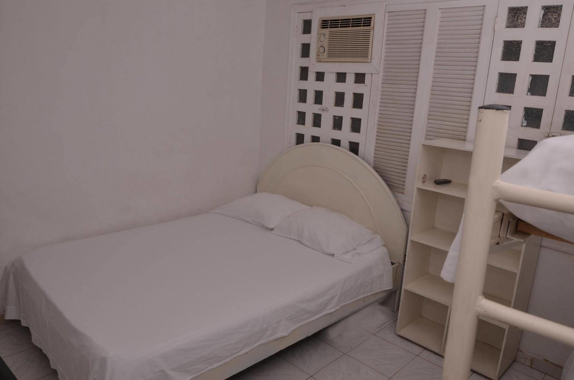Hotel Vargas Airport Cartagena  Exterior foto