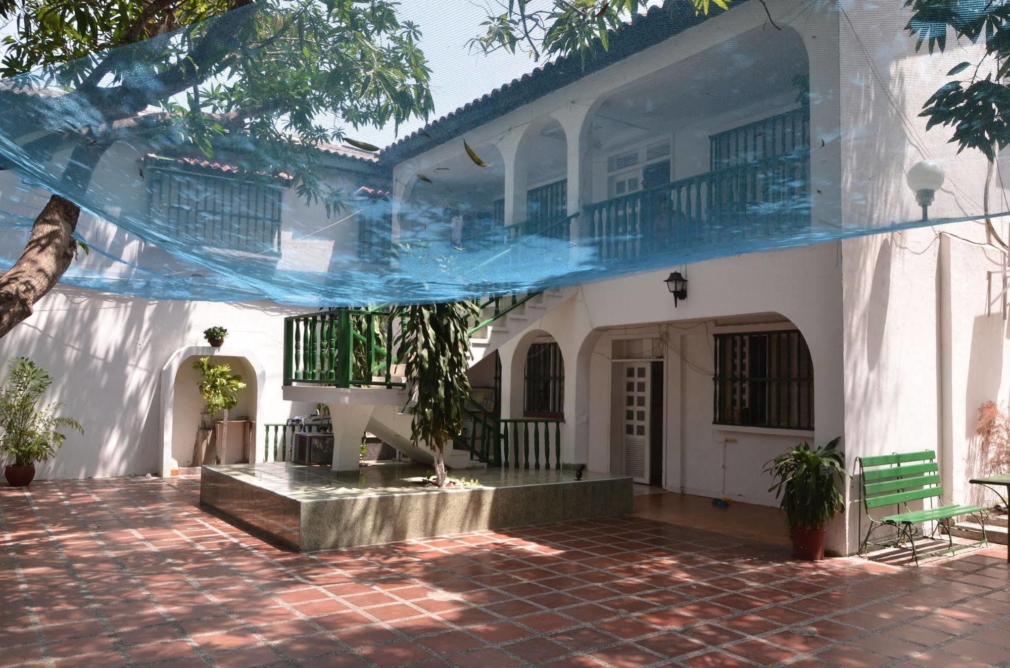 Hotel Vargas Airport Cartagena  Exterior foto